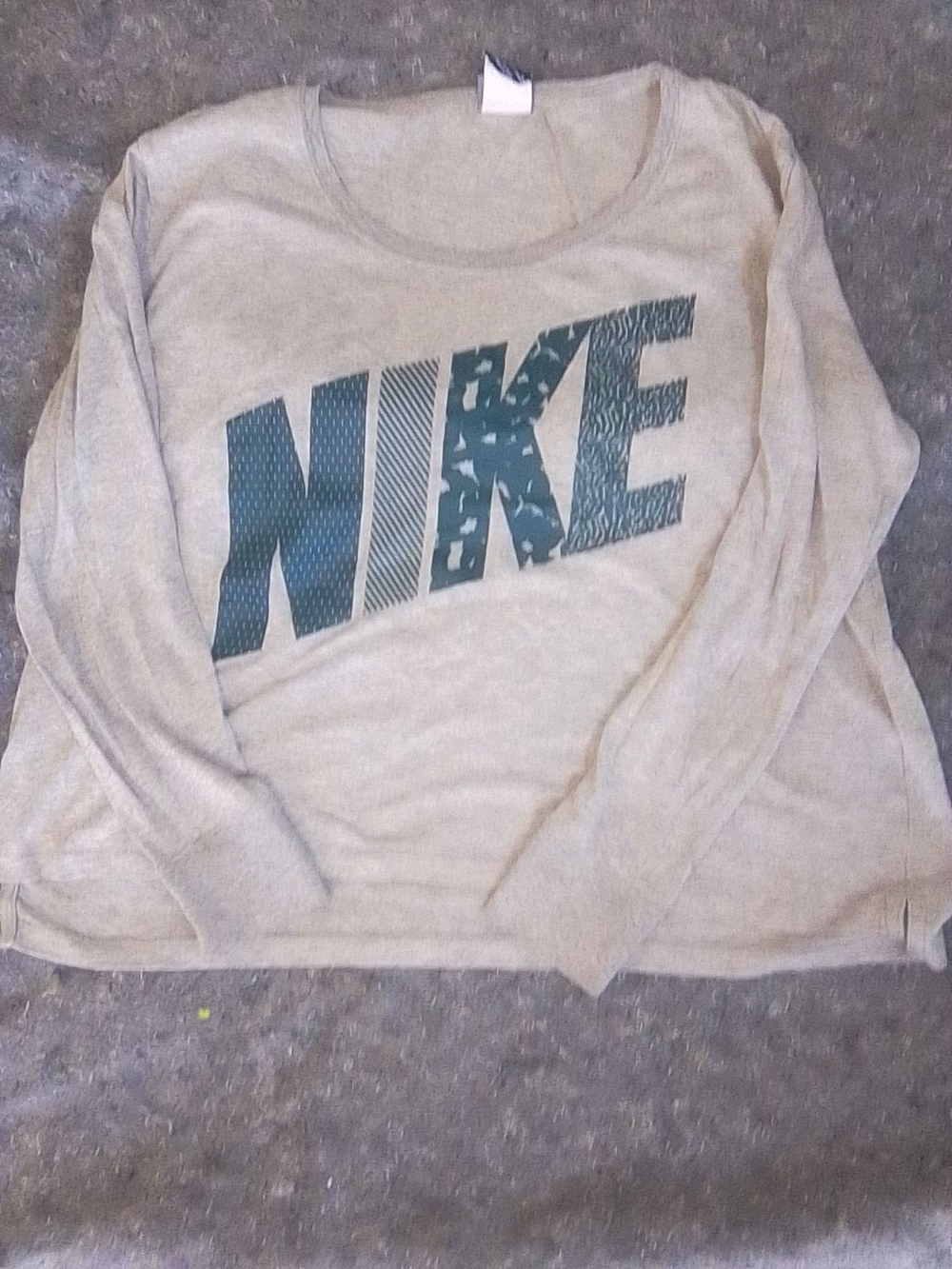 Nike Light Gray Long Sleeve Top with Teal Logo